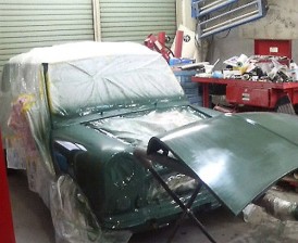 ミニクーパー塗装中